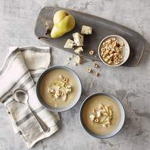 Chilled fennel cauliflower Soup with pear