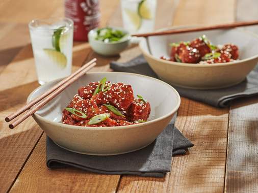 Cauliflower and broccoli bites with General Tao sauce