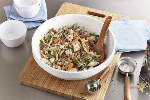 Gourmet bowl of vegetables and chicken with bacon & cheddar | Arctic Gardens